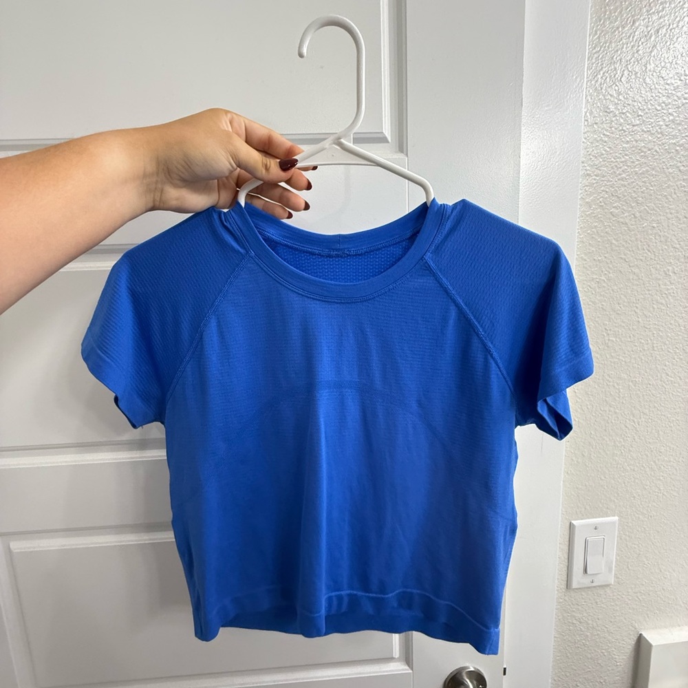 Blue Women's swiftly tech crop lululemon Top
